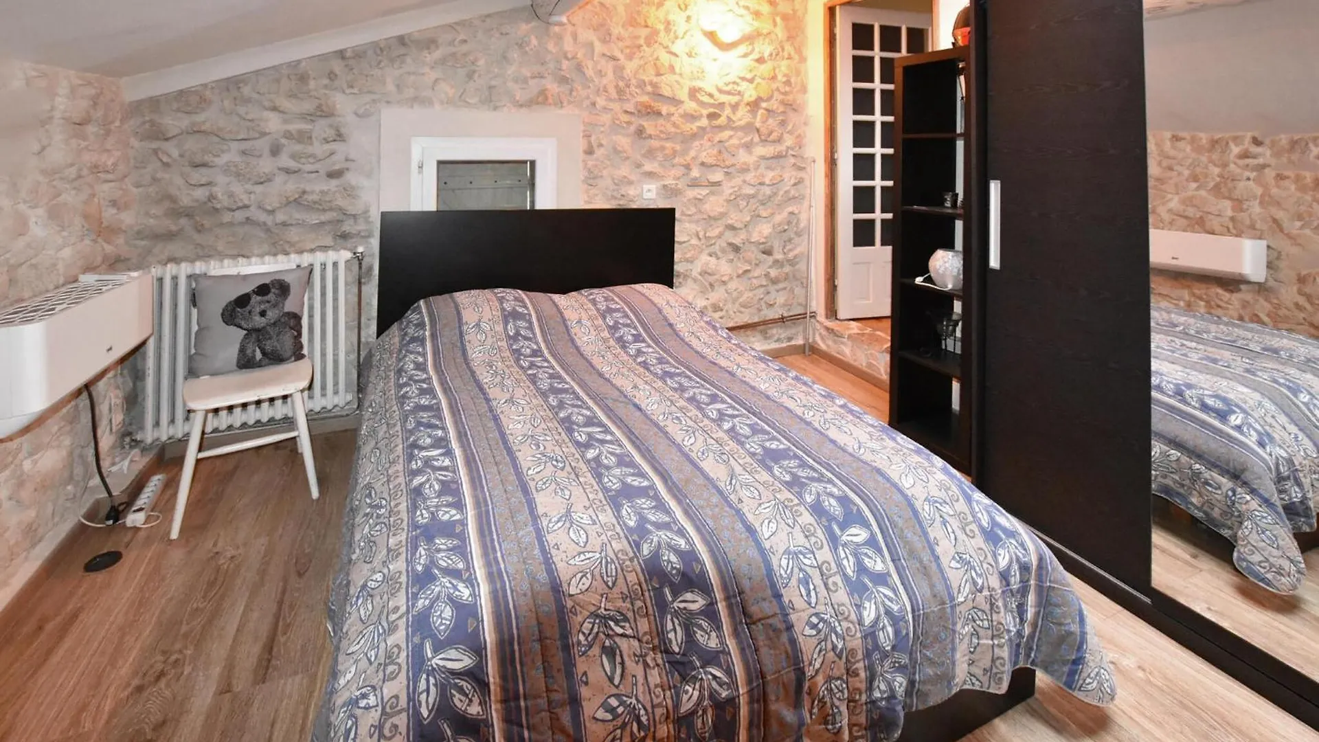 Holiday home 2 Bedroom Lovely Home In Vedene
