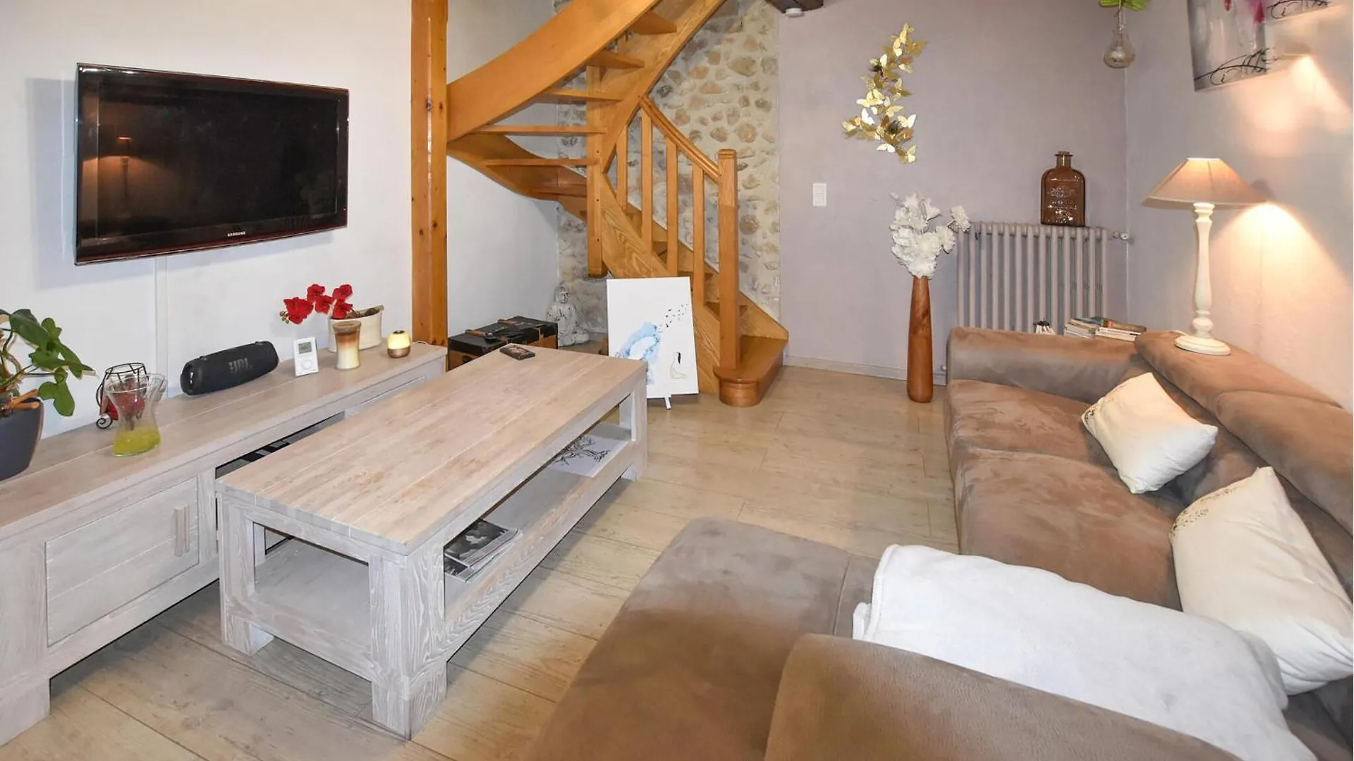 2 Bedroom Lovely Home In Vedene